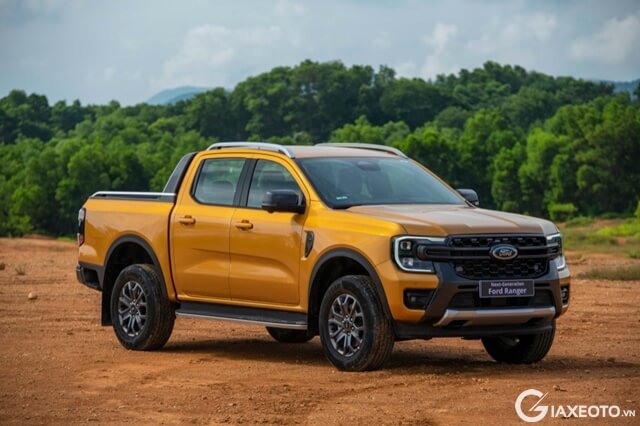 Ford Ranger 2023: giá lăn bánh, ưu đãi (04/2023)