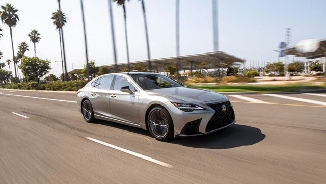 Giá xe Lexus LS460 thông số  ưu đãi 042023