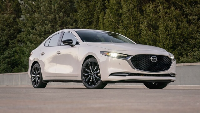 Giá xe Mazda3 2025 lăn bánh và ưu đãi (04/2026)