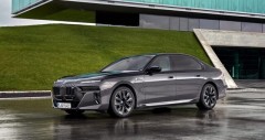 Chi tiết BMW 750e xDrive 2023 kèm giá bán (10/2025)