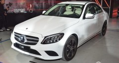Mercedes Benz C180 2023: giá lăn bánh, ưu đãi (10/2025)
