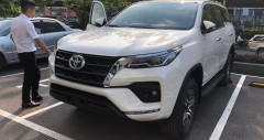 Toyota Fortuner 2024: giá lăn bánh, ưu đãi (12/2025)