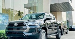 Chi tiết Toyota Hilux 2023 kèm giá bán (10/2025)