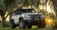 Ford Bronco 2024: thông số, hình ảnh, giá bán (10/2025)