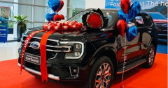 Giá xe Ford Everest 2025 lăn bánh và ưu đãi (10/2025)