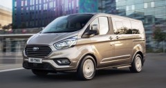 Chi tiết Ford Tourneo 2023 kèm giá bán (10/2025)