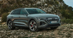 Giá xe Audi Q8 e-tron 2025 tháng 10/2025