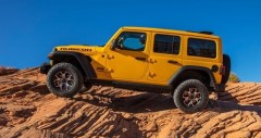 Jeep Wrangler 2024: đánh giá xe, giá lăn bánh, ưu đãi (10/2025)