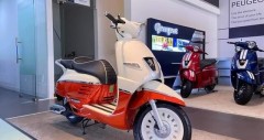 Chi tiết xe máy Peugeot Django 2024 kèm giá lăn bánh (10/2025)