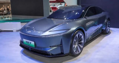 Toyota bZ7: xe Tàu mang logo Toyota