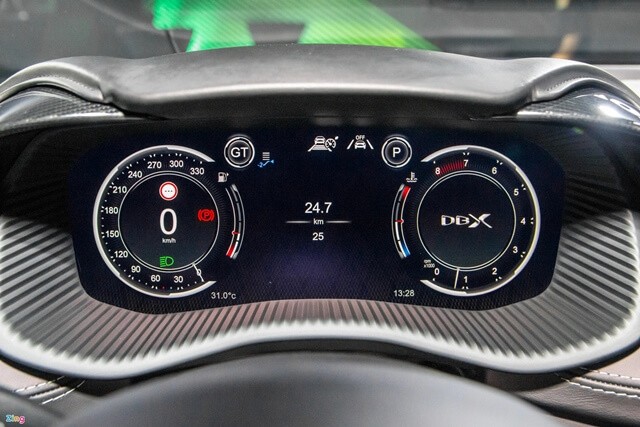 Aston-Martin-DBX707-dong-ho-ky-thuat