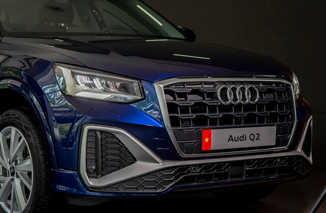 Audi-Q2-den-pha