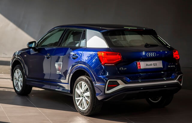 Audi-Q2-hong-xe