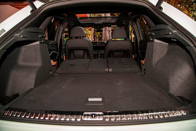 Audi-Q3-khoang-hanh-ly-khi-gap-hang-ghe-thu-2