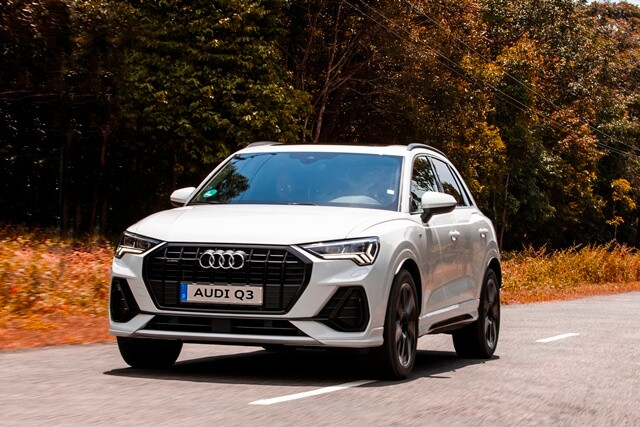 Audi-Q3-ngoai-that