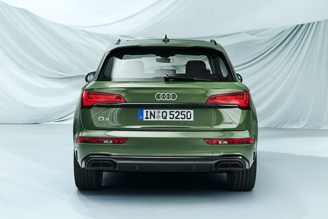 Audi-Q5-duoi-xe