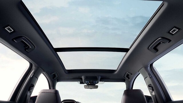 Audi-Q5-e-tron-cua-so-troi-toan-canh