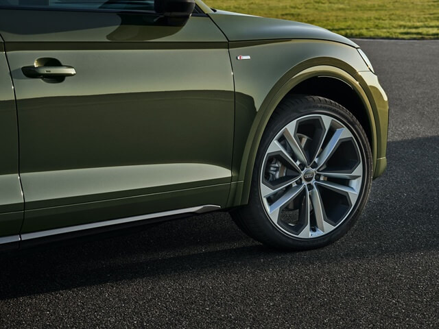 Audi-Q5-la-zang