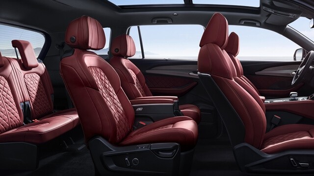 Audi-Q6-cabin-mau-nau-do