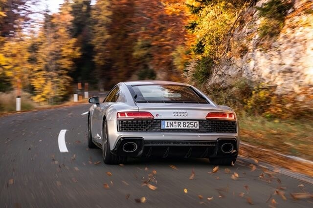 Audi-R8-2021-thiet-ke-duoi-xe