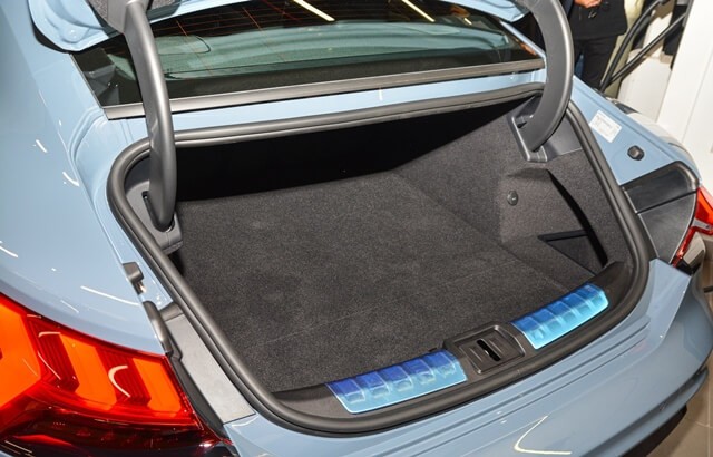 Audi-RS-E-Tron-GT-khoang-hanh-ly-phia-sau