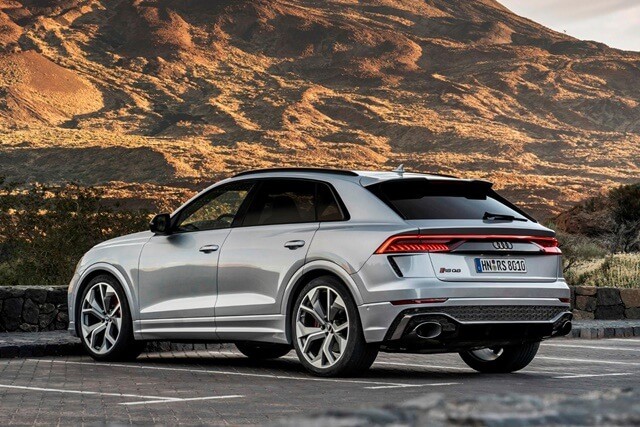 Audi-RS-Q8-2021-hong-xe