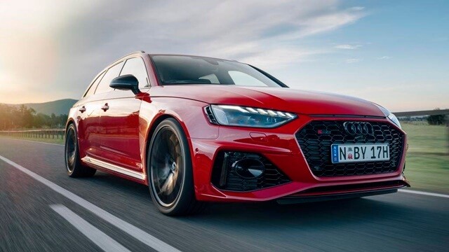 Audi-RS4-Avant-2021