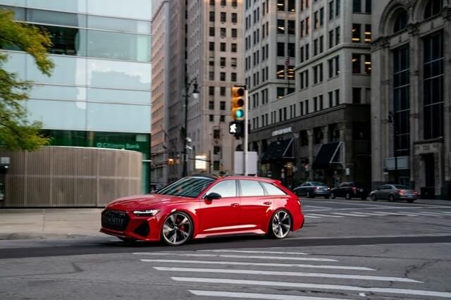 Audi-RS6-Avant-2021-co-gi-khac nhau