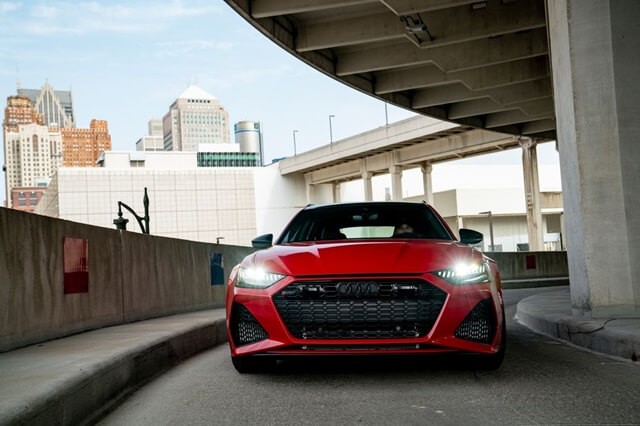 Audi-RS6-Avant-2021-phan-dau-xe