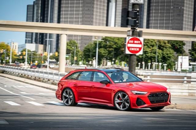 Audi-RS6-Avant-2021-of-xe
