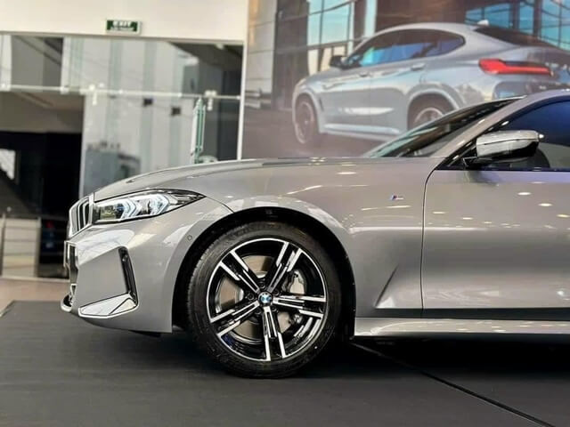 BMW-330i-M-Sport-la-zang