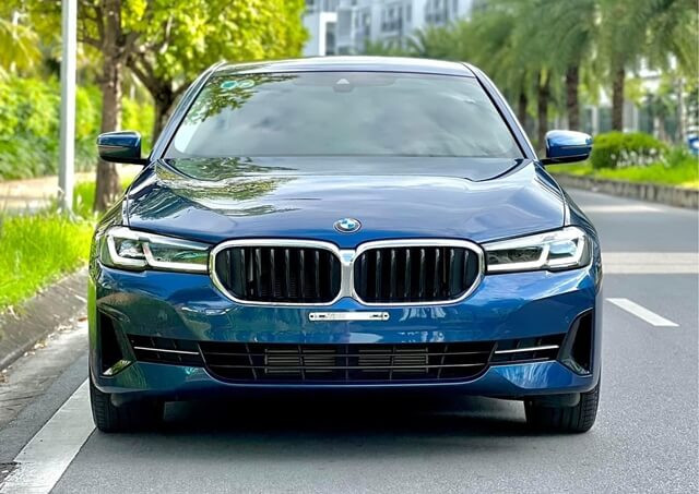 BMW-520i-thiet-ke-dau-xe