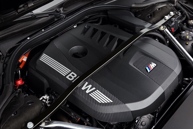 BMW-7-series-750e-M760e-xDrive-dong-co