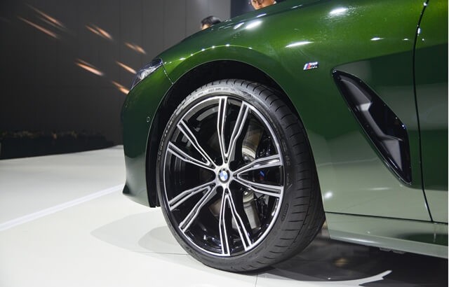 BMW-840i-Gran-Coupe-la-zang