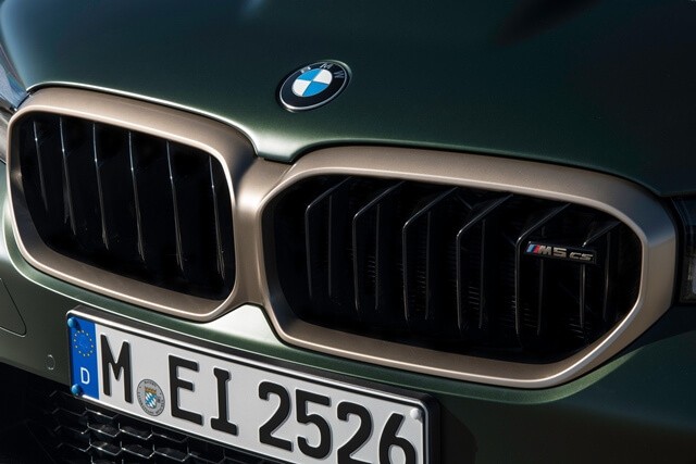 BMW-M5-CS-luoi-tan-nhiet