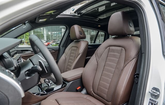 BMW-X4-ghe-ngoi-khoang-lai