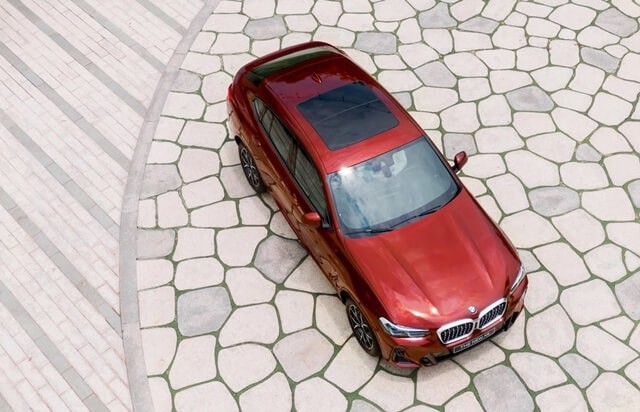 BMW-X4-mau-do-ngoai-that