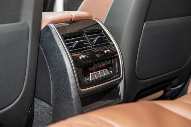 BMW-X5-facelift-cua-gio-dieu-hoa-hang-ghe-thu-2