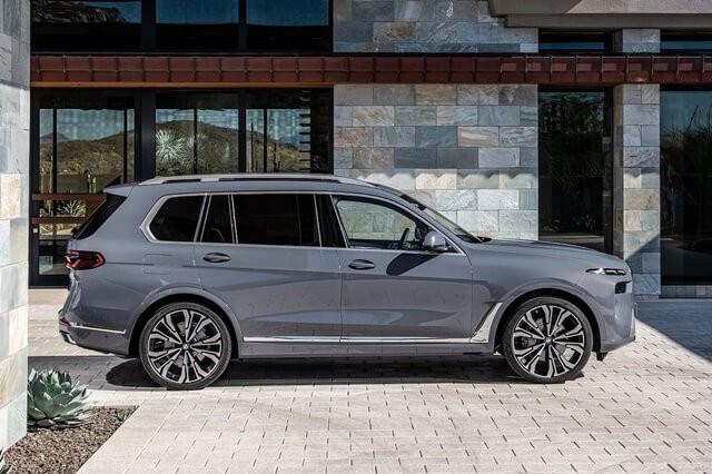 BMW-X7-than-xe