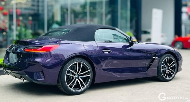 BMW-Z4-hong-xe