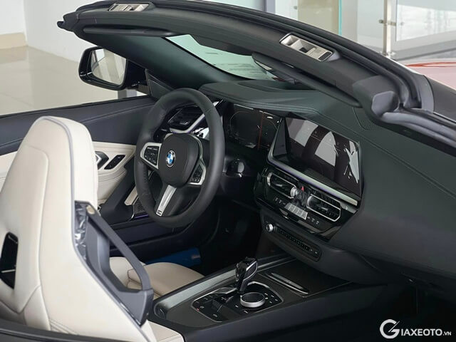 BMW-Z4-khoang-lai