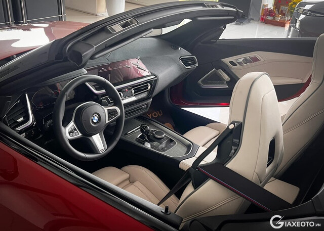 BMW-Z4-noi-that-khoang-lai