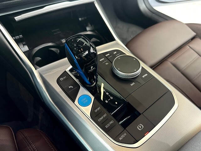 BMW-i4-can-so