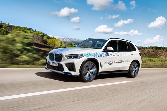 BMW-iX5-Hydrogen-co-gia-bao-nhieu