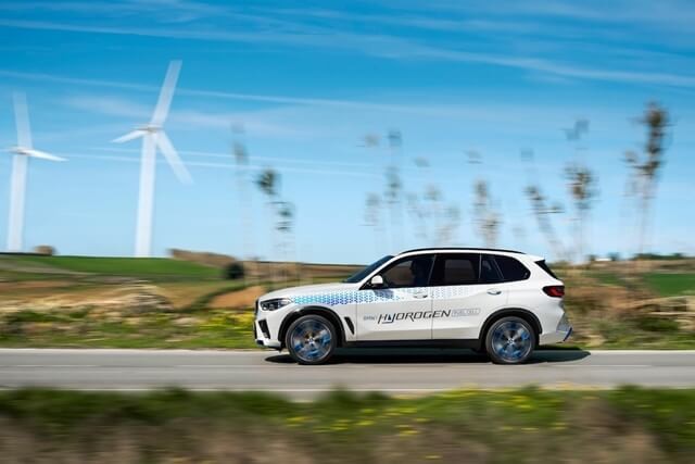 BMW-iX5-Hydrogen-than-xe