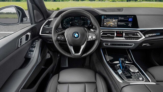 BMW-iX5-Hydrogen-vo-lang