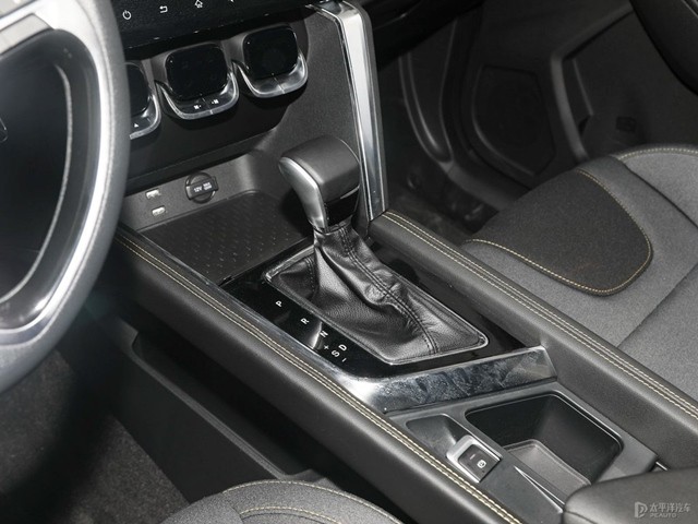 Baic-Beijing-X3-can-chuyen-so