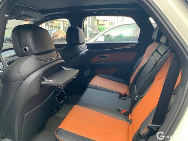 Bentley-Bentayga-2021-hang-ghe-thu-2