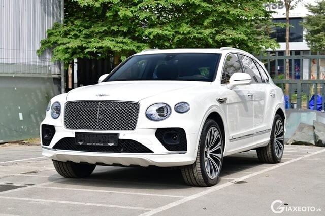 Bentley-Bentayga-2021-ngoai-that