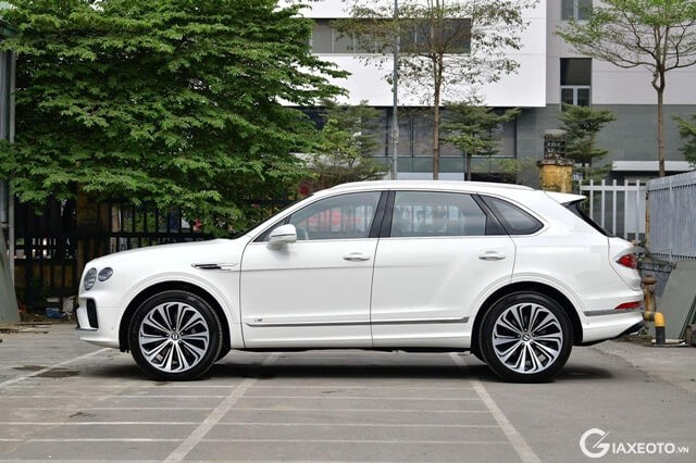 Bentley-Bentayga-2021-than-xe